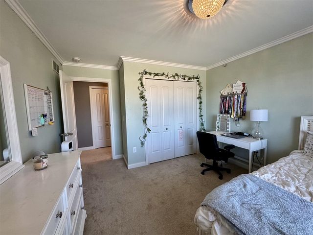 21568 Fort Worth Drive, Macomb, MI 48044