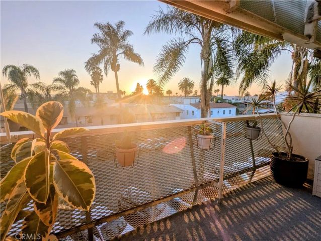 528 Cedar 3A, Long Beach, CA 90802