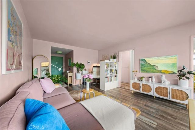 528 Cedar 3A, Long Beach, CA 90802