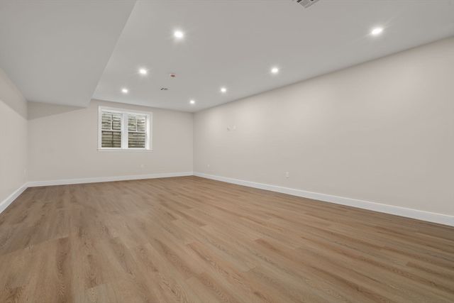 106 Horrigan Drive 21, Dedham, MA 02026