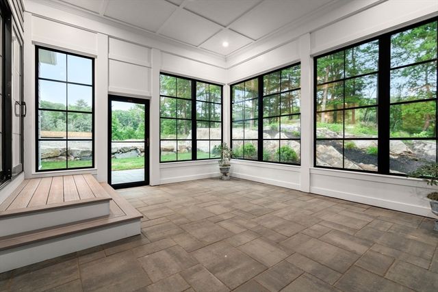 106 Horrigan Drive 21, Dedham, MA 02026