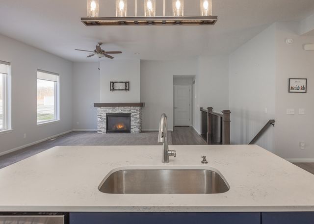 1430 Olde Brandy Lane, Davenport, IA 52807