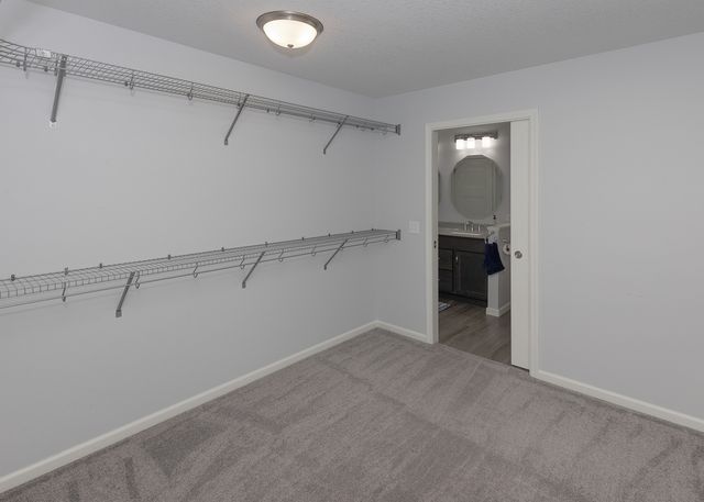 1430 Olde Brandy Lane, Davenport, IA 52807