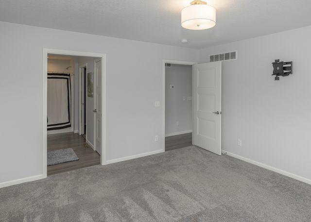 1430 Olde Brandy Lane, Davenport, IA 52807