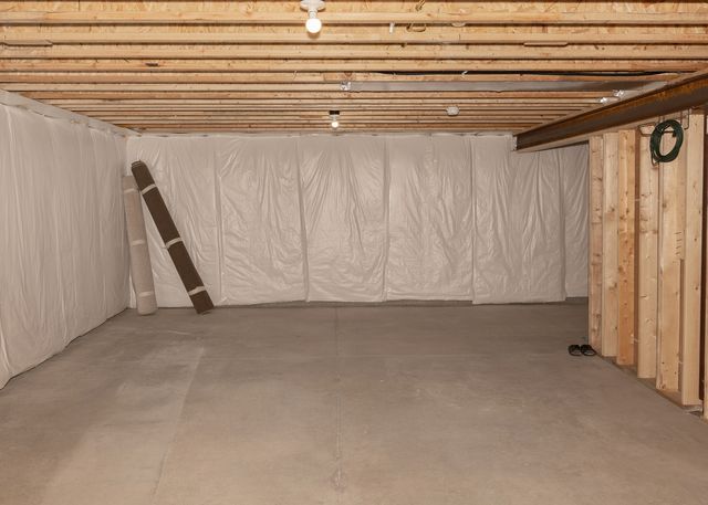 1430 Olde Brandy Lane, Davenport, IA 52807