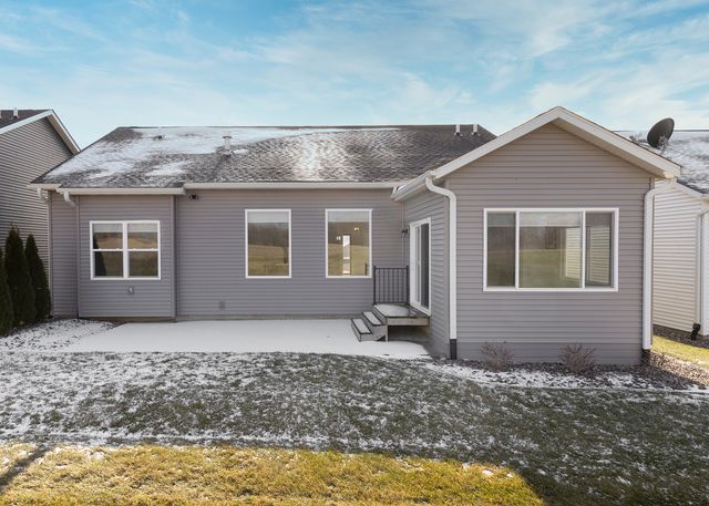 1430 Olde Brandy Lane, Davenport, IA 52807