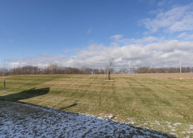 1430 Olde Brandy Lane, Davenport, IA 52807