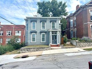 1019 Charles Street, St Joseph, MO 64501