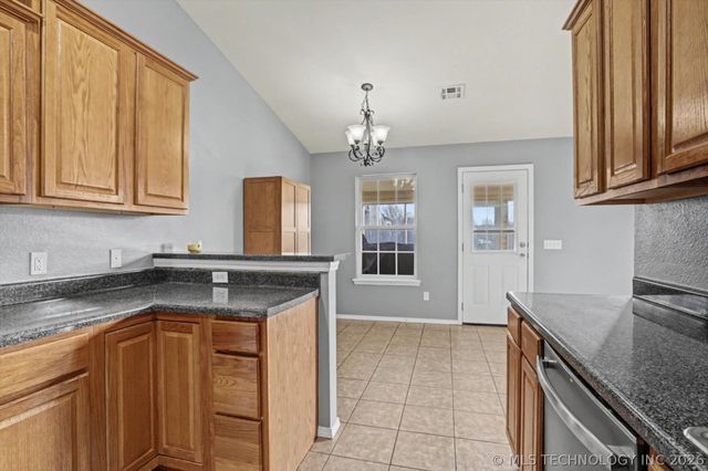 11101 N 120th East Avenue, Owasso, OK 74055