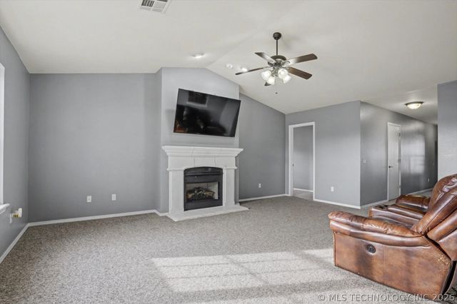 11101 N 120th East Avenue, Owasso, OK 74055