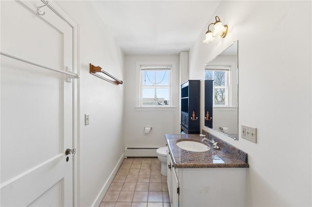 686 Hope Street 3, Bristol, RI 02809