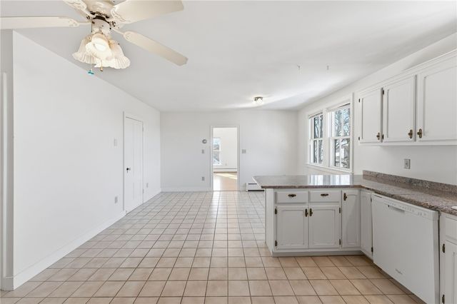 686 Hope Street 3, Bristol, RI 02809