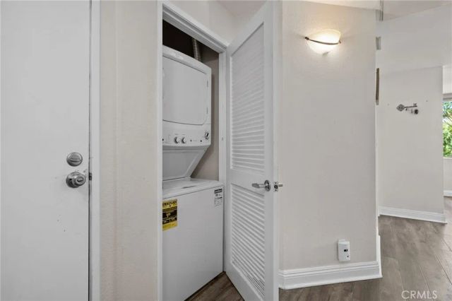 19350 Sherman Way 201, Reseda, CA 91335