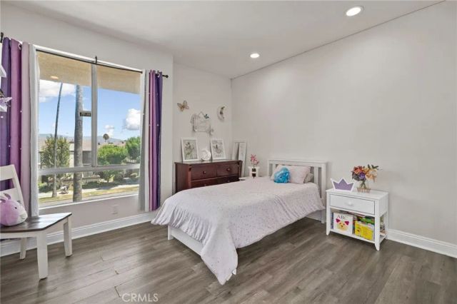 19350 Sherman Way 201, Reseda, CA 91335