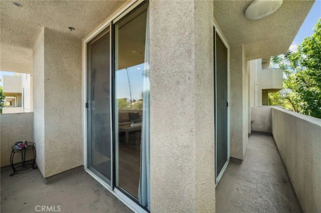 19350 Sherman Way 201, Reseda, CA 91335