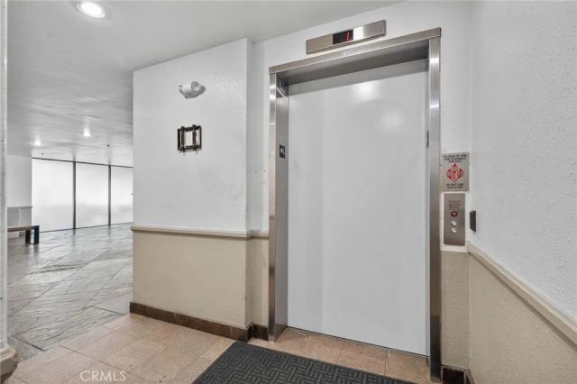 19350 Sherman Way 201, Reseda, CA 91335
