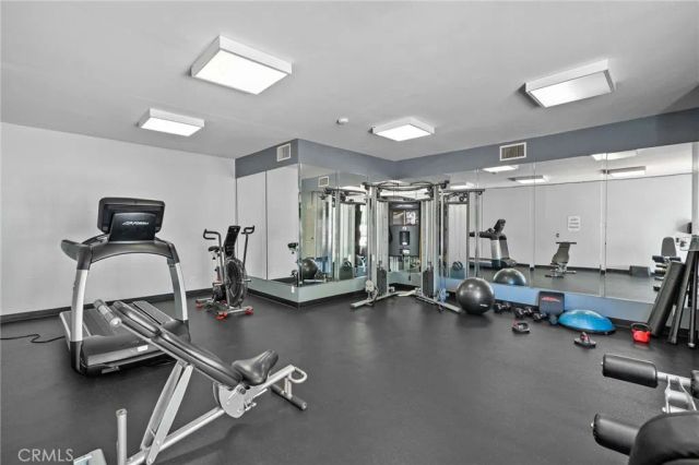 19350 Sherman Way 201, Reseda, CA 91335