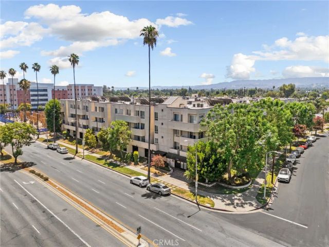 19350 Sherman Way 201, Reseda, CA 91335