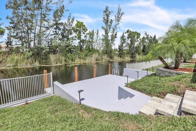 2720 NW 22nd Avenue, Cape Coral, FL 33993