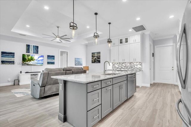 2720 NW 22nd Avenue, Cape Coral, FL 33993