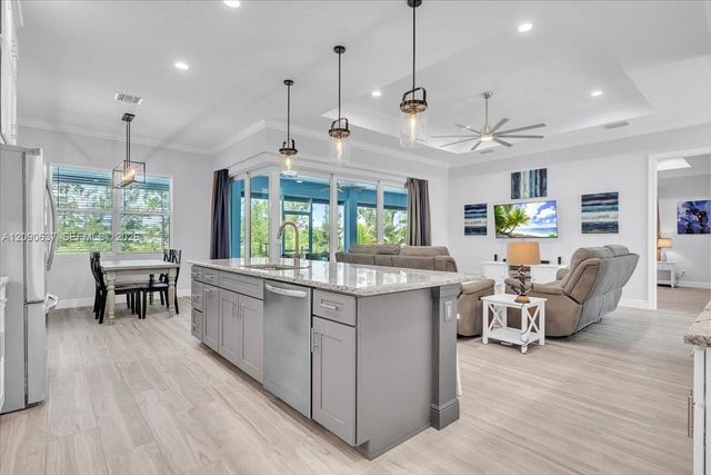2720 NW 22nd Avenue, Cape Coral, FL 33993