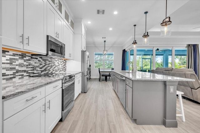 2720 NW 22nd Avenue, Cape Coral, FL 33993