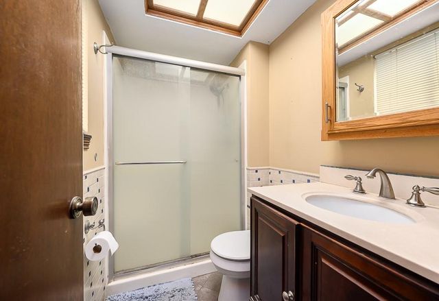 12374 Pinehurst Drive, Kansas City, KS 66109