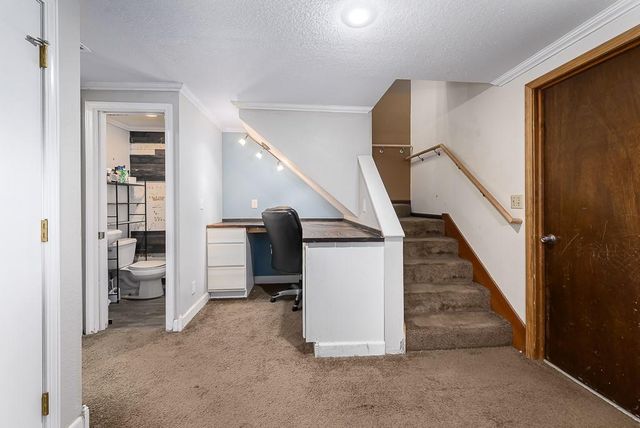 12374 Pinehurst Drive, Kansas City, KS 66109