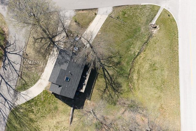 12374 Pinehurst Drive, Kansas City, KS 66109