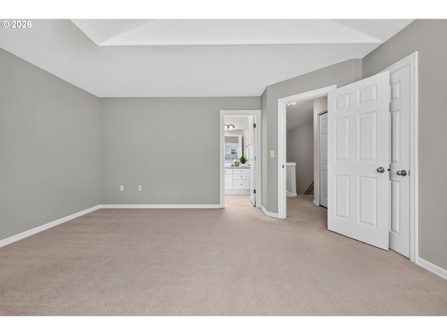 2926 Sw TEXAS St, Portland, OR 97219