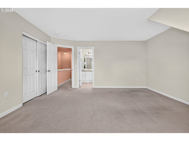 2926 Sw TEXAS St, Portland, OR 97219