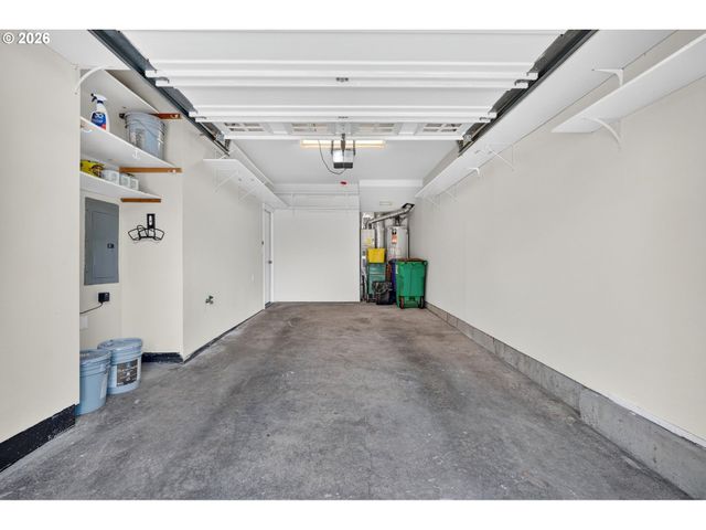 2926 Sw TEXAS St, Portland, OR 97219
