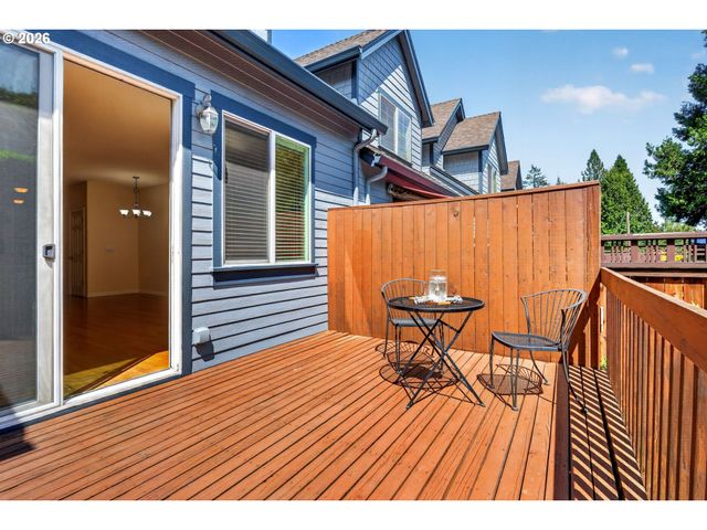 2926 Sw TEXAS St, Portland, OR 97219