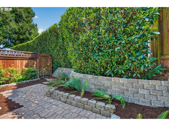 2926 Sw TEXAS St, Portland, OR 97219
