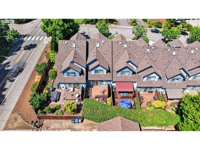 2926 Sw TEXAS St, Portland, OR 97219
