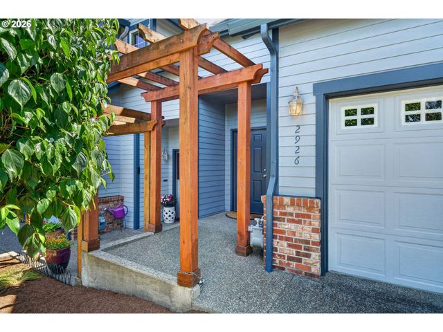 2926 Sw TEXAS St, Portland, OR 97219