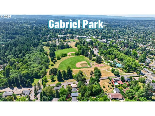 2926 Sw TEXAS St, Portland, OR 97219