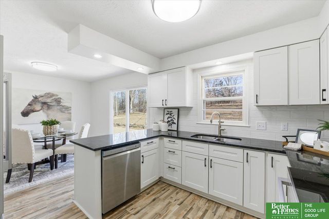 2211 N 137th Street, Omaha, NE 68164