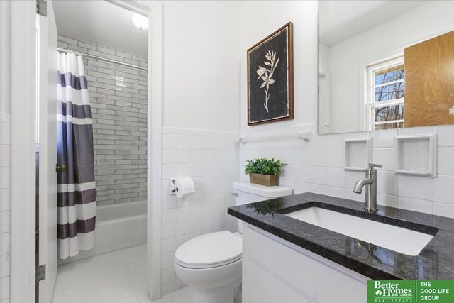 2211 N 137th Street, Omaha, NE 68164