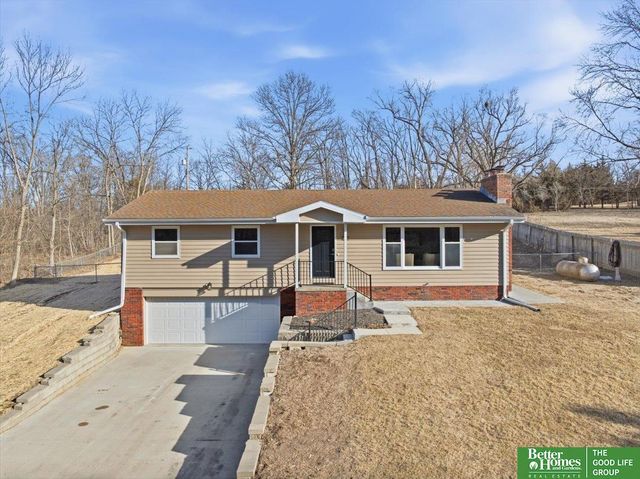 2211 N 137th Street, Omaha, NE 68164