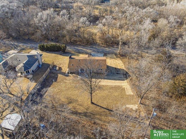 2211 N 137th Street, Omaha, NE 68164