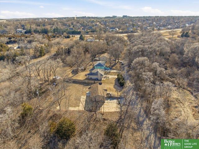 2211 N 137th Street, Omaha, NE 68164