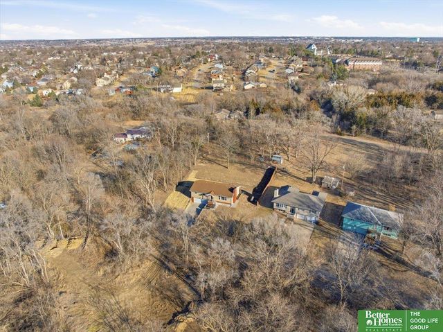 2211 N 137th Street, Omaha, NE 68164