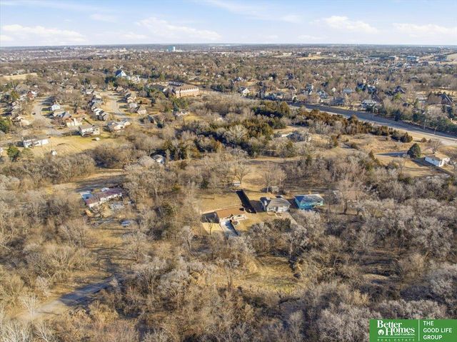 2211 N 137th Street, Omaha, NE 68164