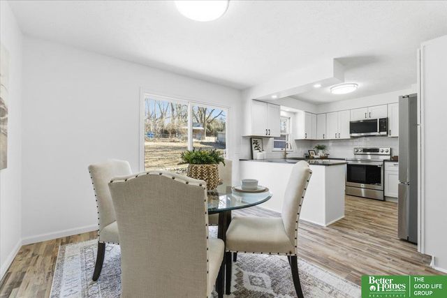 2211 N 137th Street, Omaha, NE 68164