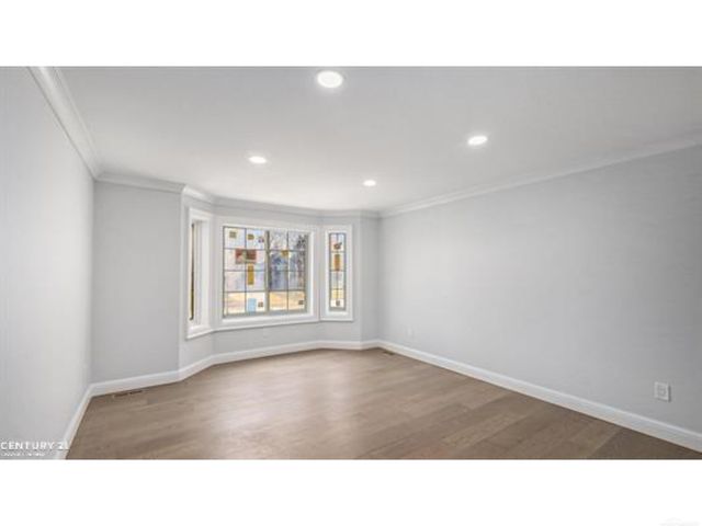 56350 Willow Creek Boulevard, Shelby Twp, MI 48316