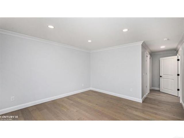 56350 Willow Creek Boulevard, Shelby Twp, MI 48316