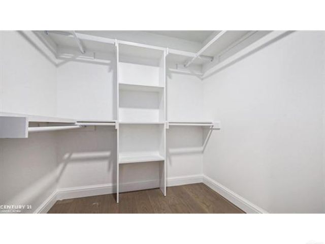 56350 Willow Creek Boulevard, Shelby Twp, MI 48316