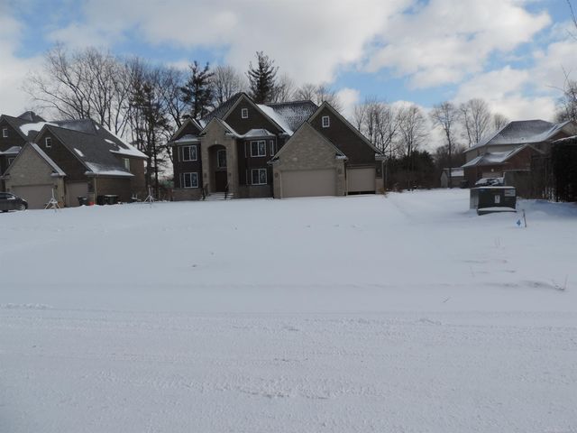 56350 Willow Creek Boulevard, Shelby Twp, MI 48316