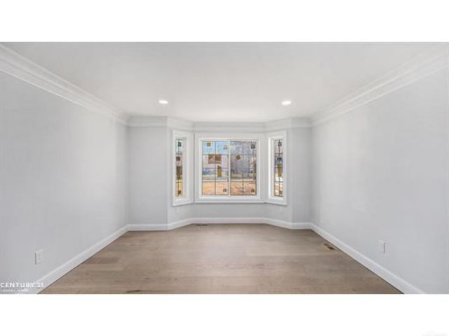 56350 Willow Creek Boulevard, Shelby Twp, MI 48316